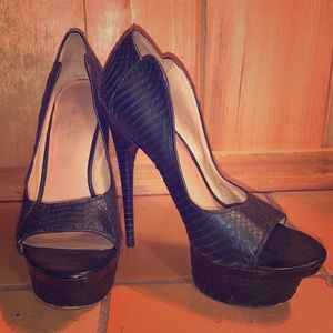 L.A.M.B. Faux Snake Skin Leather Pumps